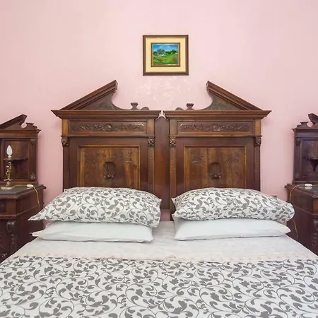 Genovese Apartman *