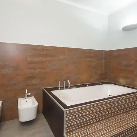 Genovese Apartman *